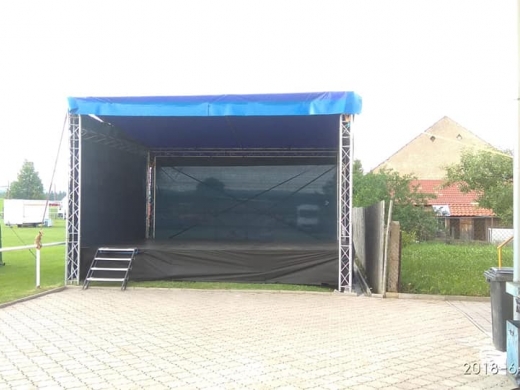 Stage, zastřešení 6x5m + pódium 6x4m